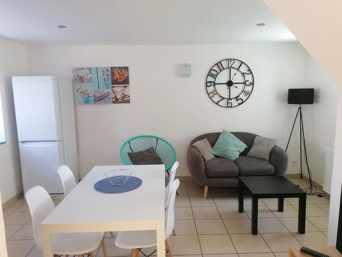 Holiday home Charmante Maison Situee Entre Plages Et Port Villa Ploudalmezeau